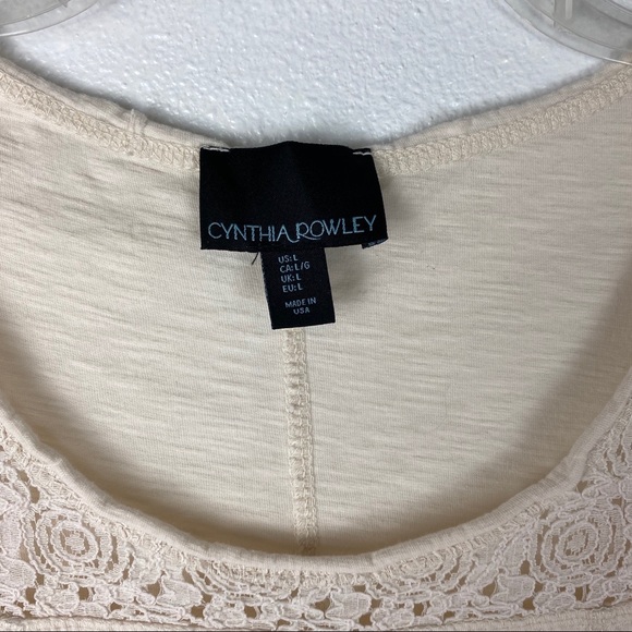 Cynthia Rowley cream crochet neckline cotton top L - Picture 4 of 9